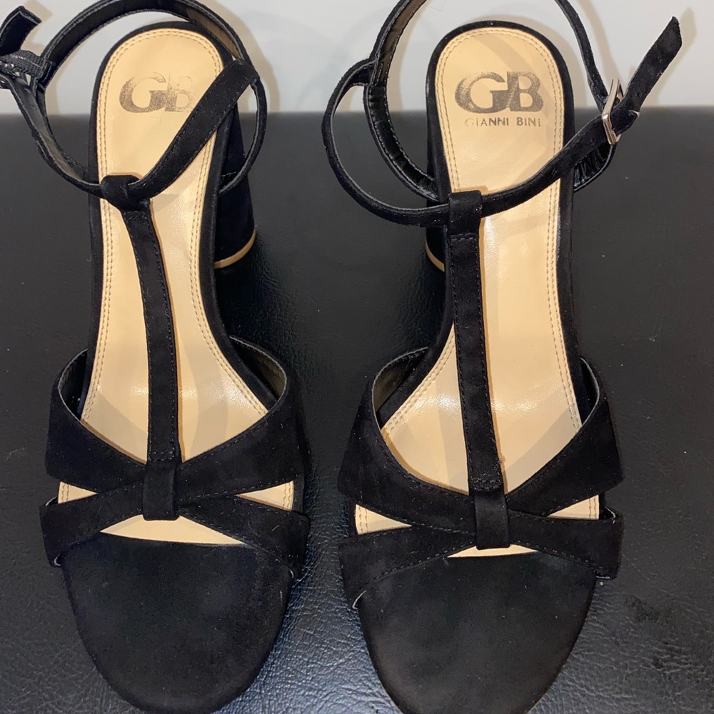 Gianni Bini suede black heels